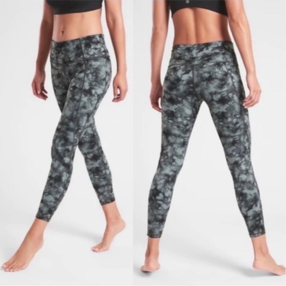 Athleta Gray Tie-Dye Salutation Powervita 7/8 Leggings Sz Small - Picture 1 of 11